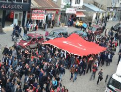 Ardahan'da 'teröre lanet' yürüyüşü